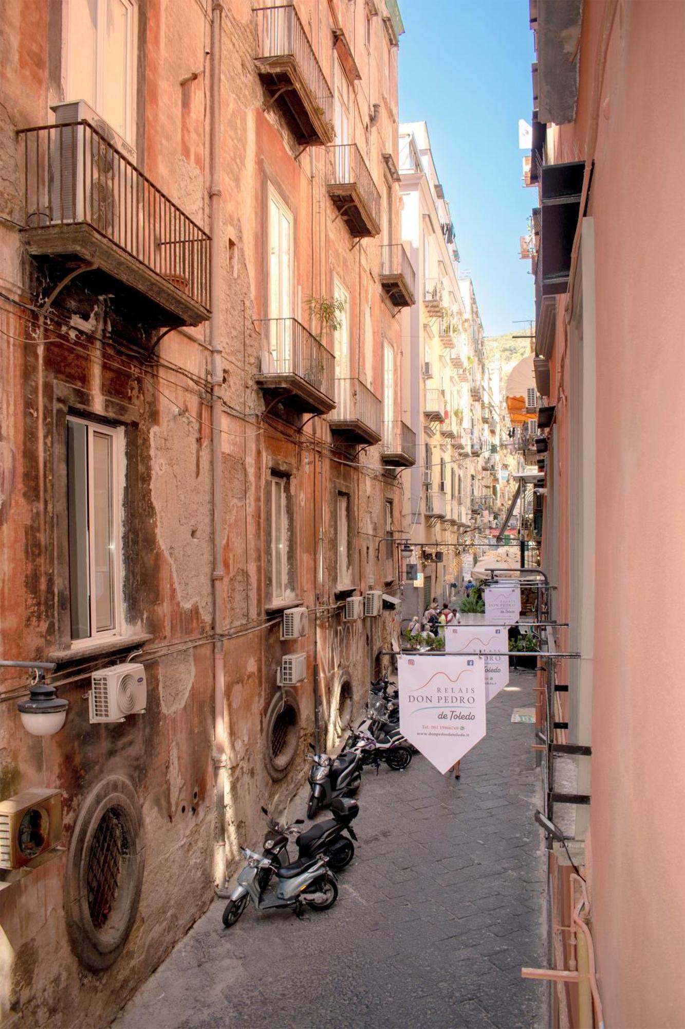 Relais Don Pedro De Toledo Hotel Naples Exterior photo